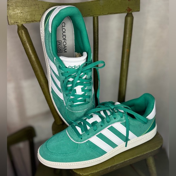 Adidas Cloudfoam Breakout Women’s Sneakers Green/White w/ Pink Trim 8.5 NWOT - Picture 1 of 11